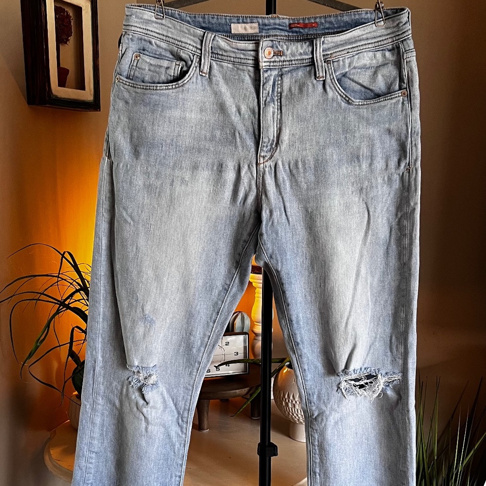 Pilcro by Anthropologie Slim Boyfriend Distressed Jeans